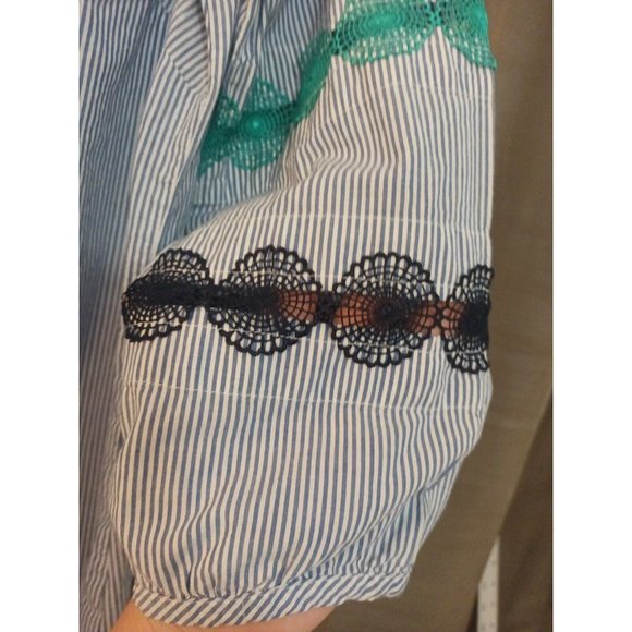Womens Talbots Dressy Blouse Striped Blue/White Cutout Embroidered sleeves Small - Picture 6 of 8